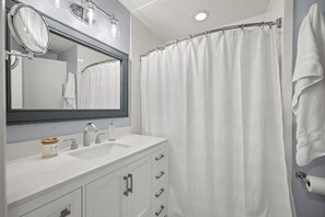 Casa (3 Bedrooms) | Servicio de la propiedad