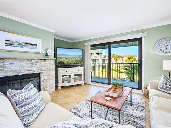 Condo (2 Bedrooms) | Property amenity