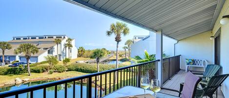 Condo (2 Bedrooms) | Outdoor dining