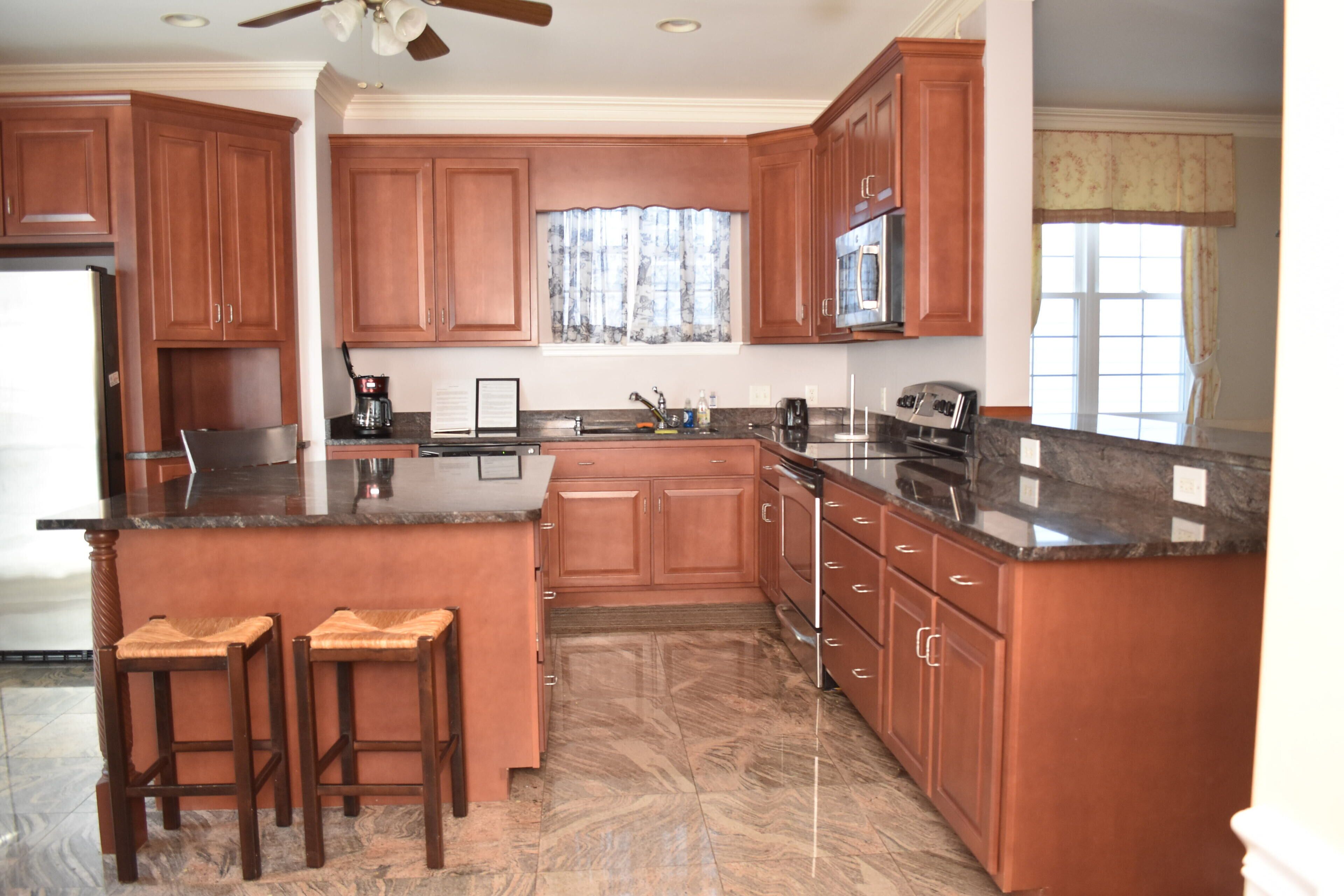 Townhouse Downtown Ocean City Maryland with Bay View