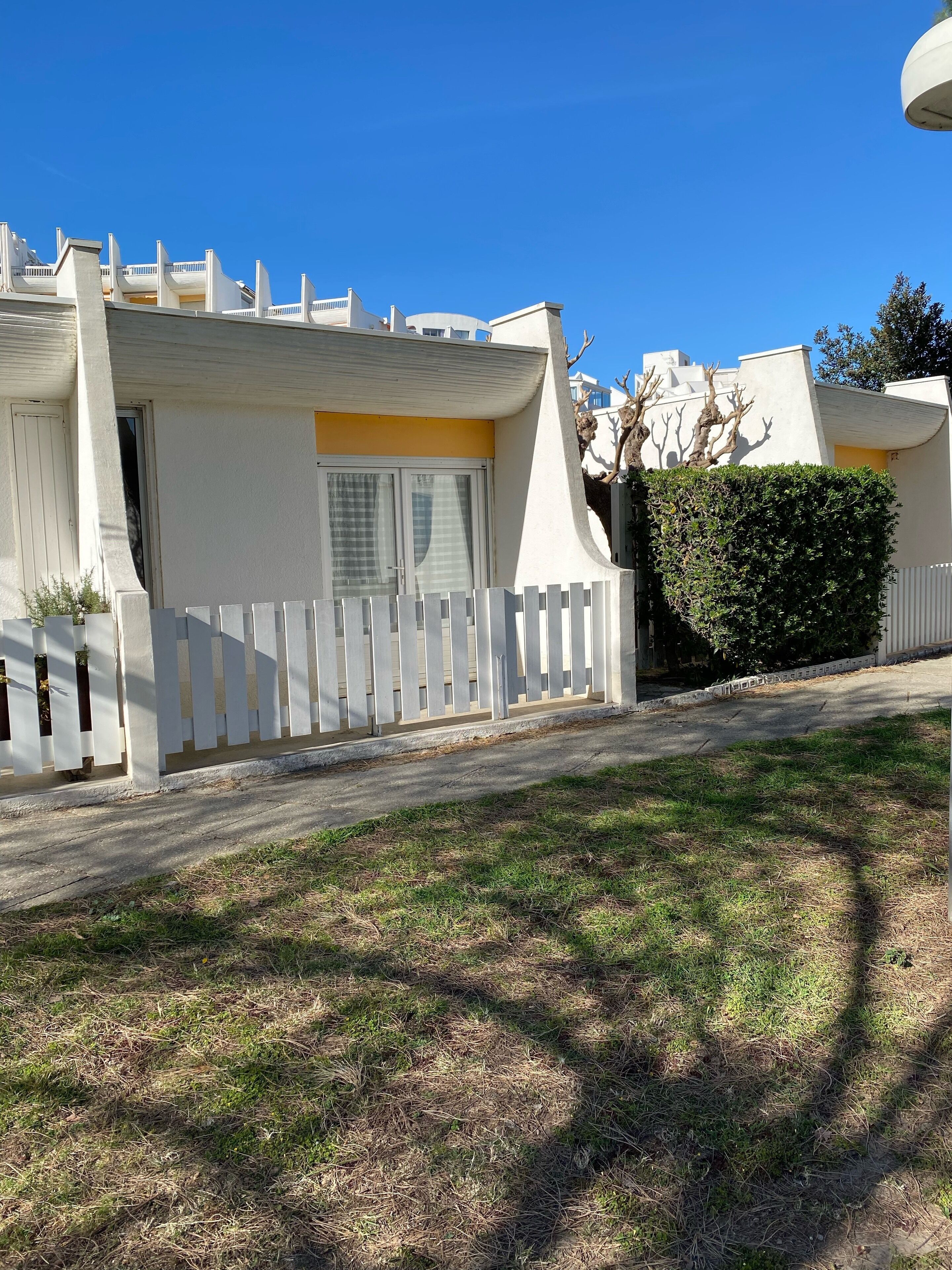 Charming semi-detached villa 150m from the sea!