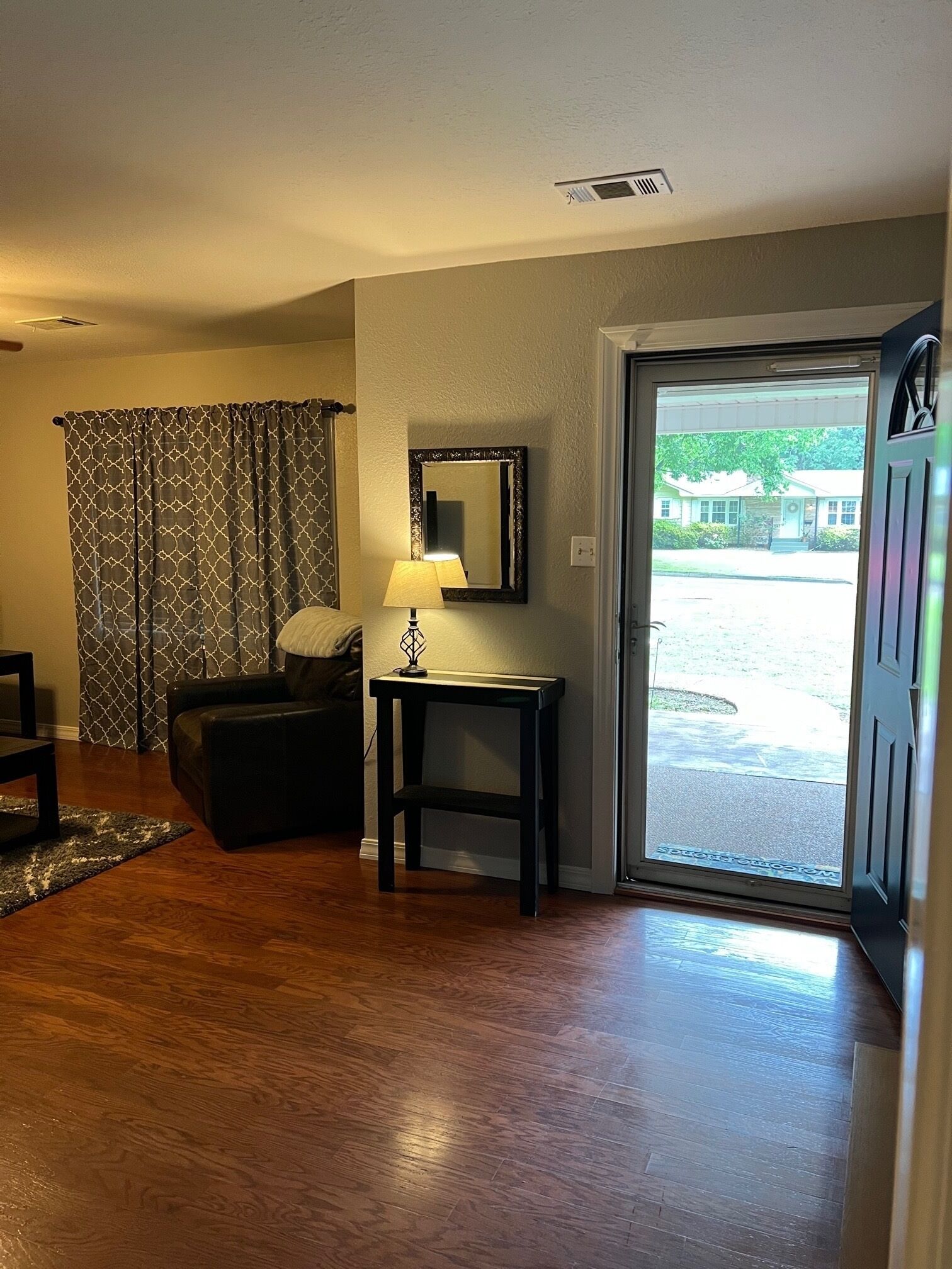 Rosewood Cottage sleeps up to 6!