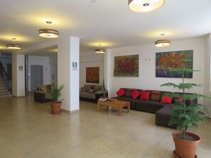 Flat-screen TV - HOTEL TERRAZA DE LUNA (Machu Picchu)