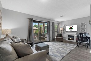 Smart TV, DVD player