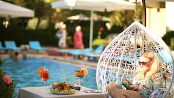 Sæsonbestemt udendørs pool