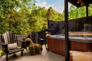 Tina de hidromasaje al aire libre