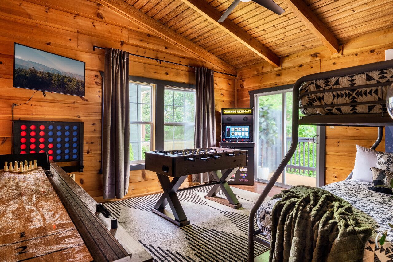 3 chambres, bureau, fer et planche à repasser, lit parapluie