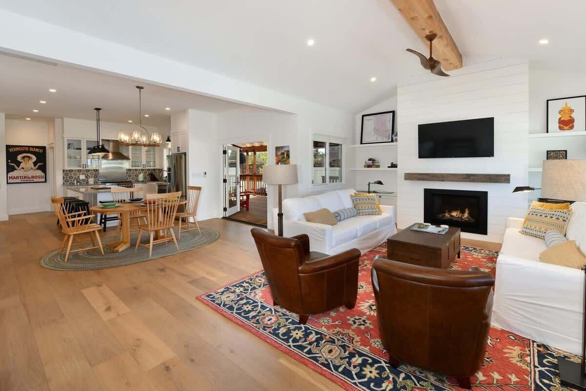 Smart TV, fireplace, offices