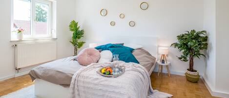 1 bedroom, desk, iron/ironing board, free WiFi