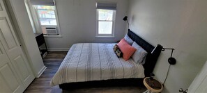 1 bedroom, free WiFi, bed sheets