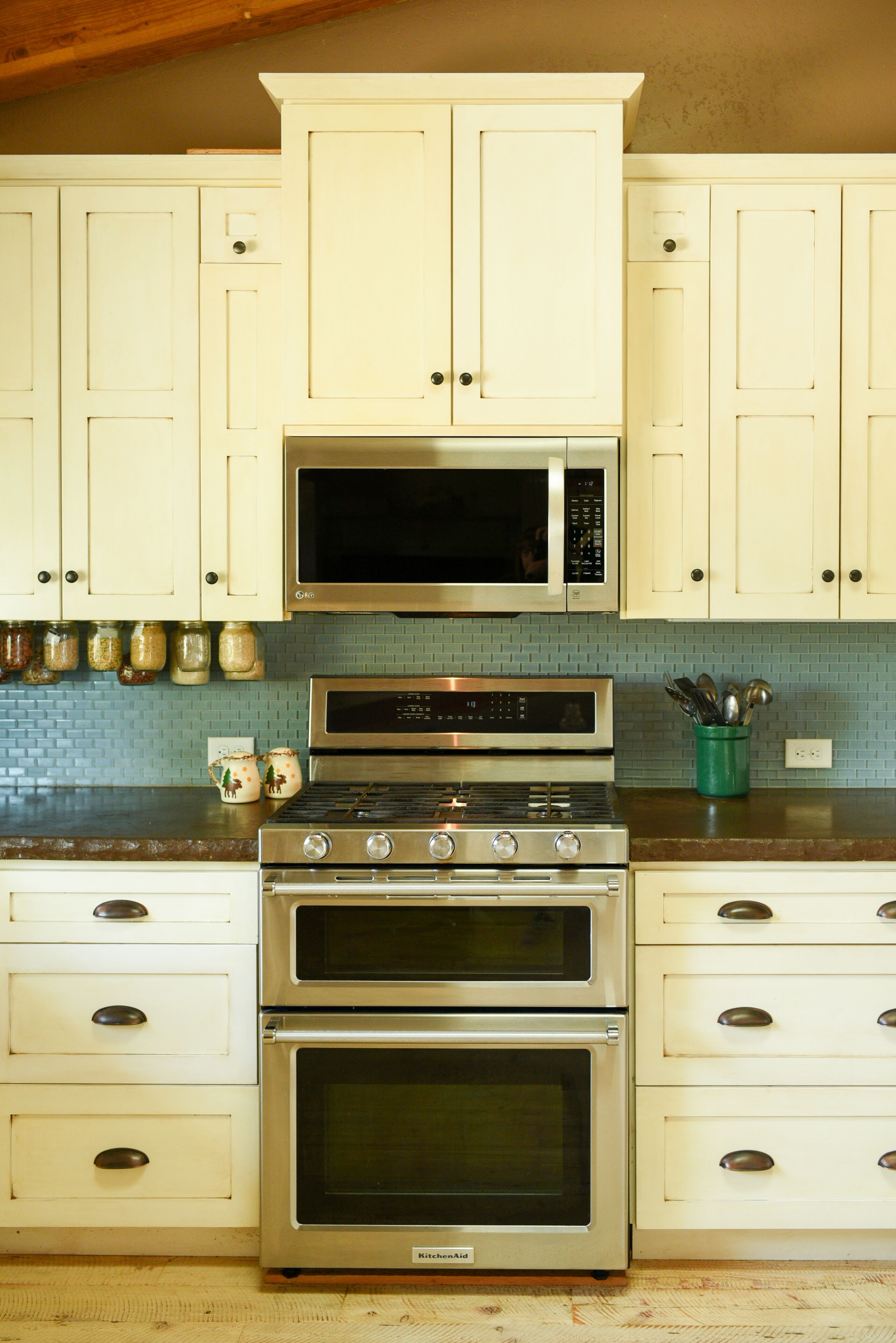 Entire Home with 180 degree Mountain Views of the Bitterroot