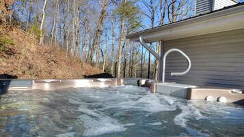 Bain à remous extérieur