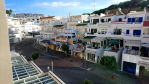 Exterior - Charming Sea View Flat w/Pool, 20 meters from the Beach (Albufeira)