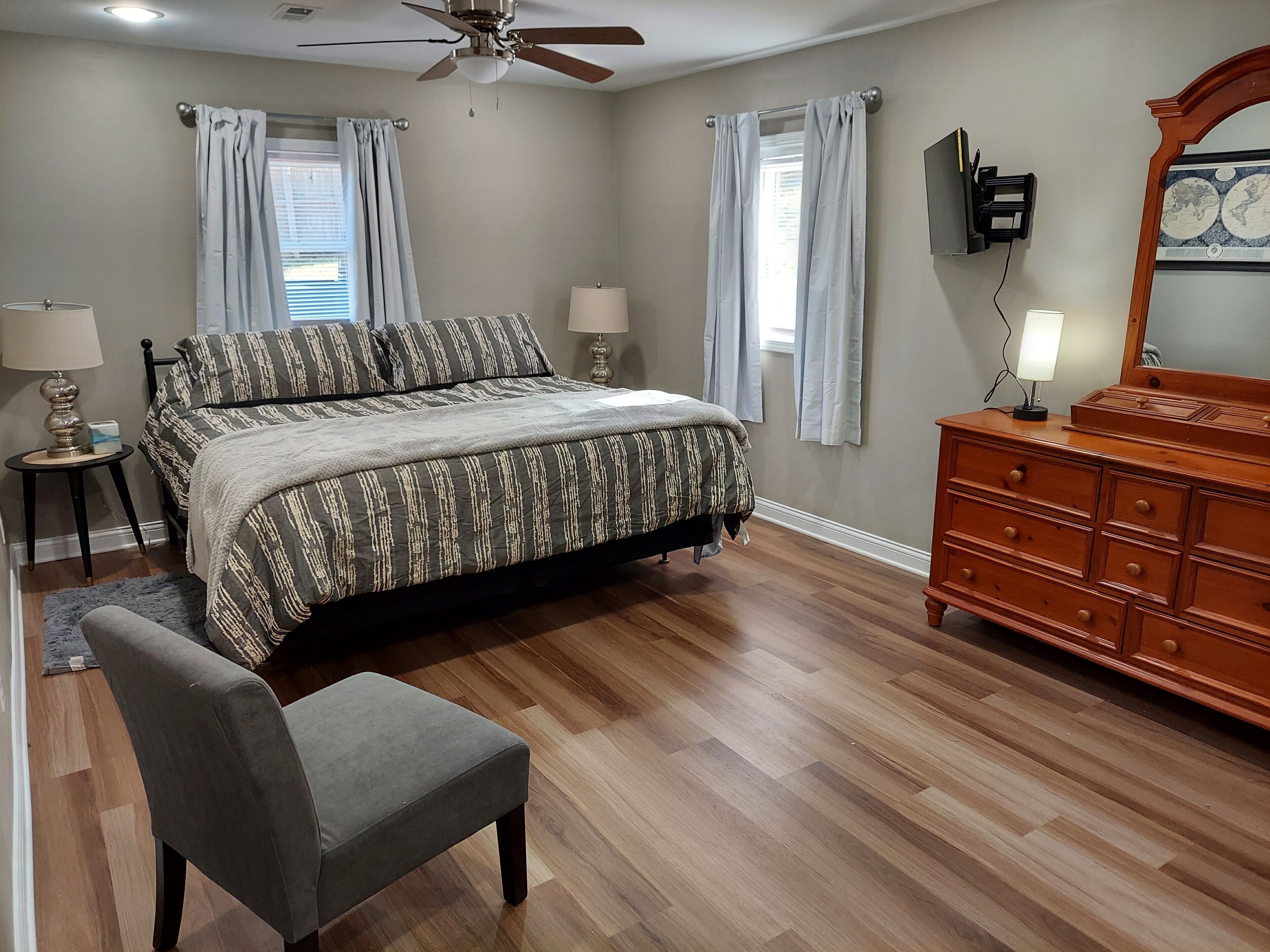 Beautiful 3-Bedroom House. Close to Everything.