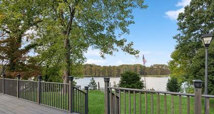 Secluded Riverfront Home + Deep Water Boat Dock - Between Williamsburg-Richmond