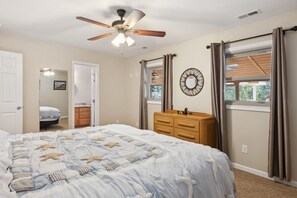 3 bedrooms, iron/ironing board, travel crib, free WiFi