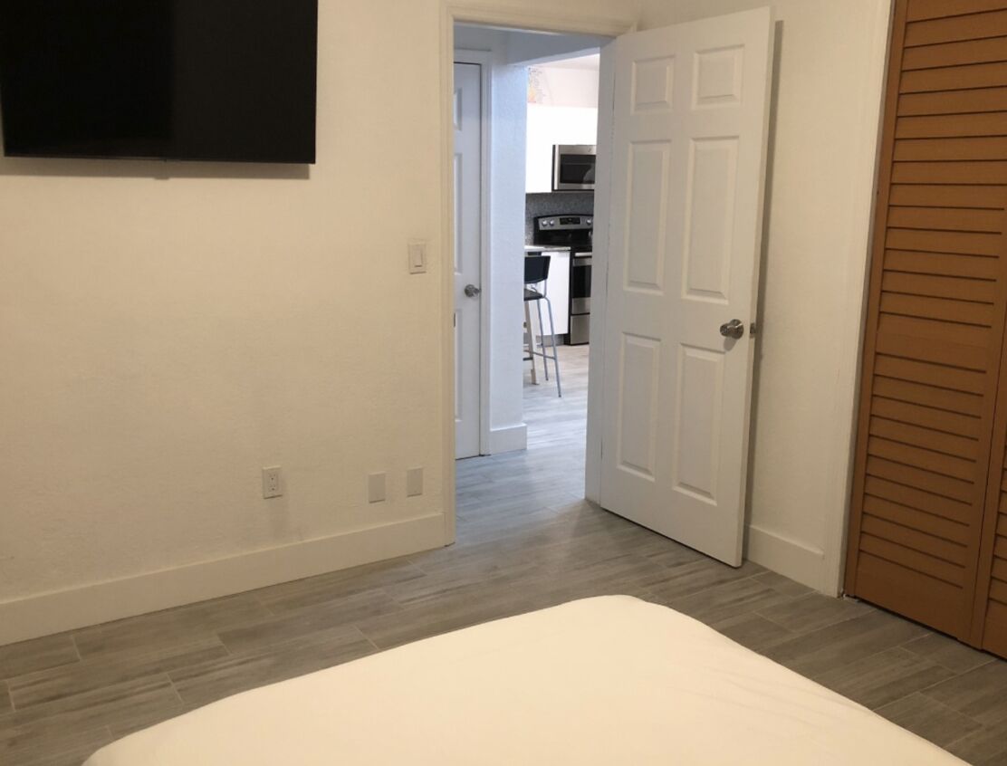 2 bedrooms, in-room safe, iron/ironing board, free WiFi