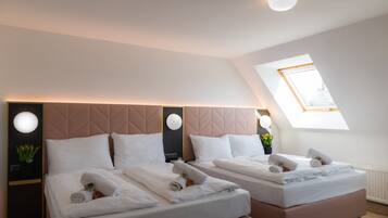 豪華開放式客房 | 低過敏寢具、迷你吧、客房內保險箱、獨特裝潢