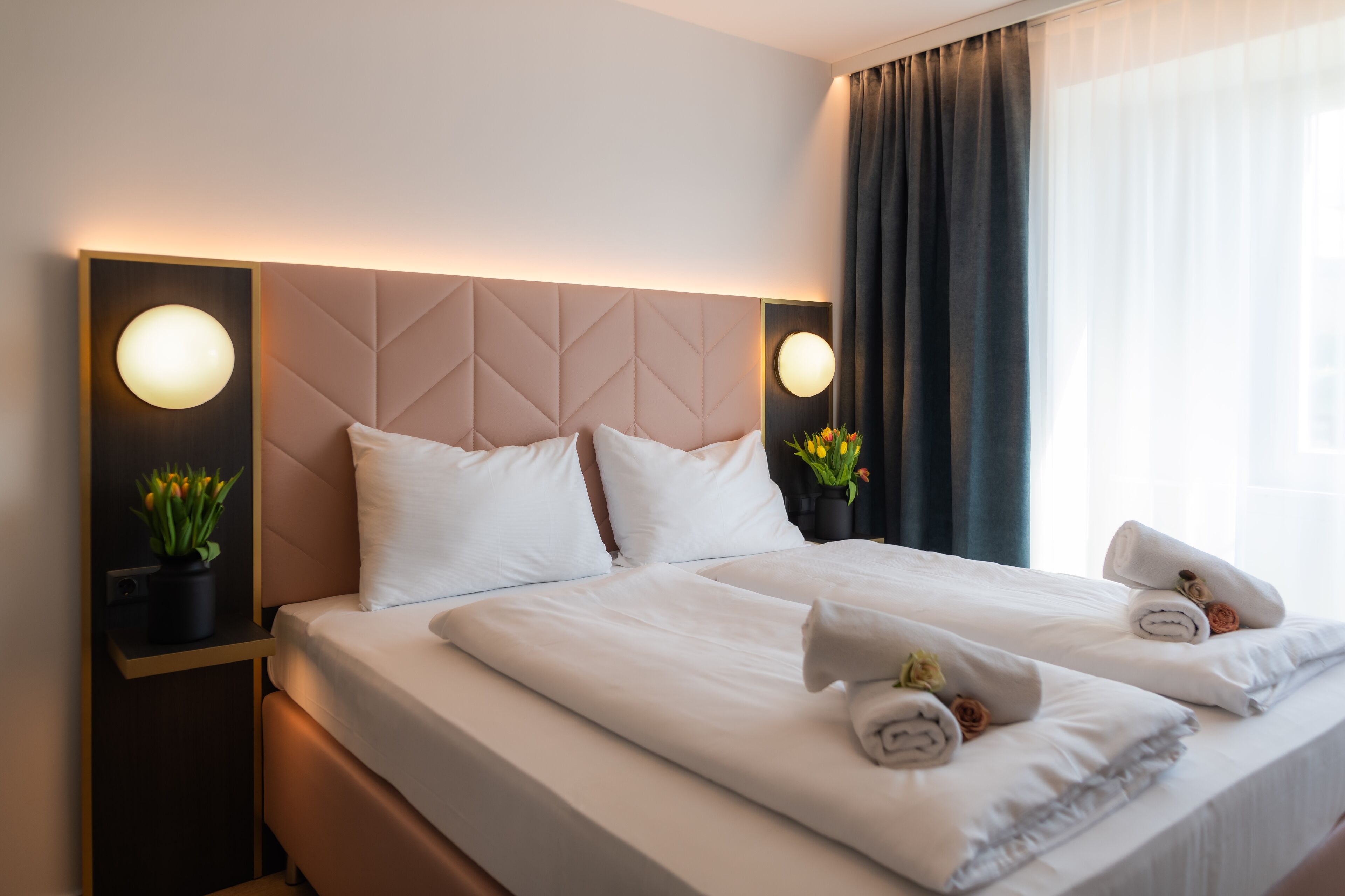 Superior-Zimmer | Allergikerbettwaren, Minibar, Zimmersafe, individuell dekoriert