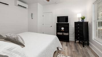 3 chambres, bureau, Wi-Fi gratuit, draps fournis