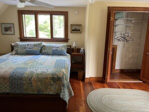2 bedrooms, desk, iron/ironing board, free WiFi - Quiet haven near RI’s most beautiful beaches (Ashaway)