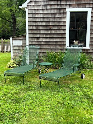 Property grounds - Quiet haven near RI’s most beautiful beaches (Ashaway)