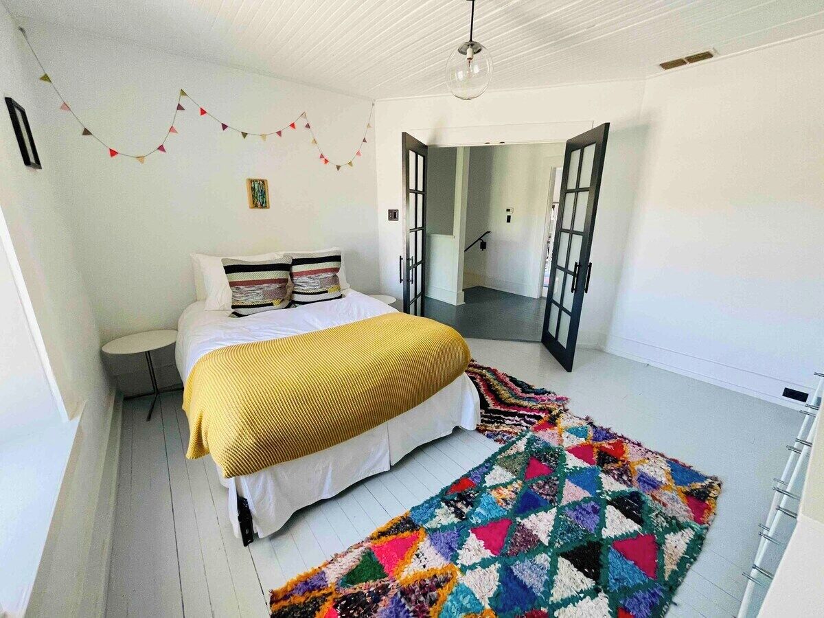 7 chambres, fer et planche à repasser, Wi-Fi gratuit, draps fournis