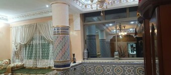 Luxurious, warm silia with a Moroccan touch