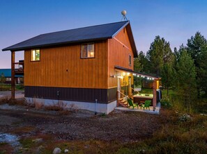 Exterior - Walk to Lake, Game Room, Hot Tub & Yellowstone! (Island Park)