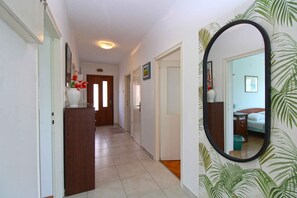 Interior - Holiday apartment with ocean view (Pula)