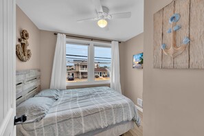 5 chambres, fer et planche à repasser, lit de bébé portatif, Wi-Fi