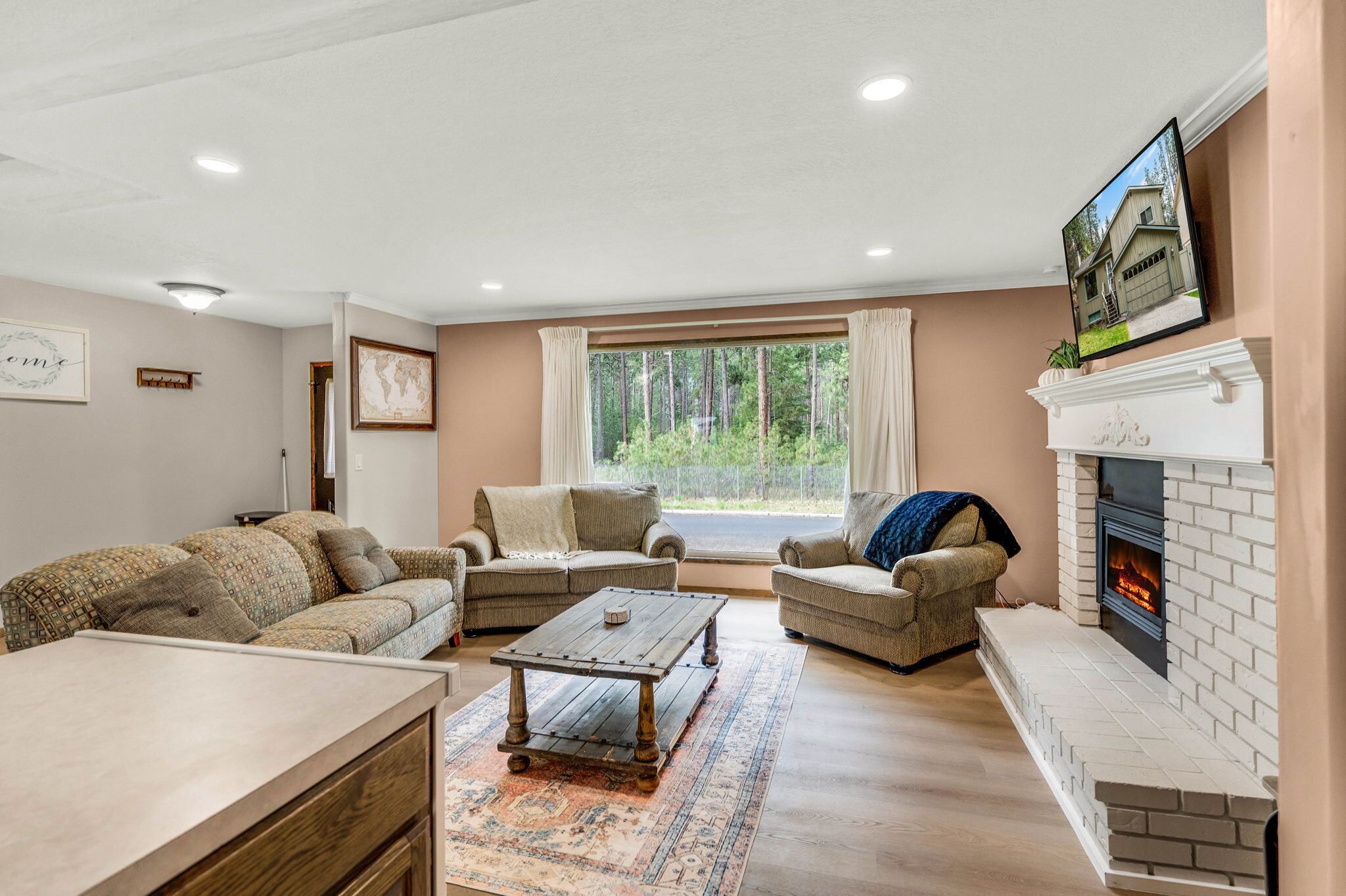 Spacious Pet and Kid Friendly Home in Suburb of Coeur d’Alene!