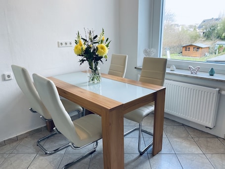Dining. Beautiful, central vacation apartment in Schwelm (Ennepe-Ruhr district)
