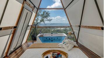 Indoor spa tub
