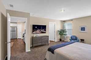 4 bedrooms, desk, iron/ironing board, free WiFi