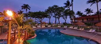 BEACHFRONT Villa on KA'ANAPALI BEACH, BEST PLACE for family or couple's retreat!