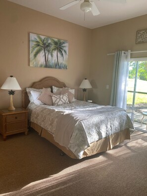 3 bedrooms, in-room safe, iron/ironing board, travel cot - Tropical resort getaway near Disney at Bahama Bay 1st floor 3 bedroom condo (Davenport)