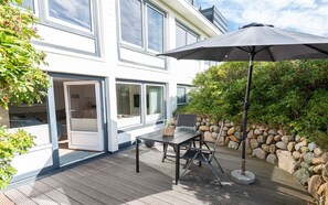 Unclassified image, 3 of 20, button - Haus Weissenburg Whg. garden west - Top modern 2-room apartment near the beach (Wenningstedt-Braderup (Sylt))