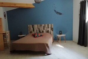 3 chambres, fer et planche Ă repasser, lit parapluie, Wi-Fi gratuit