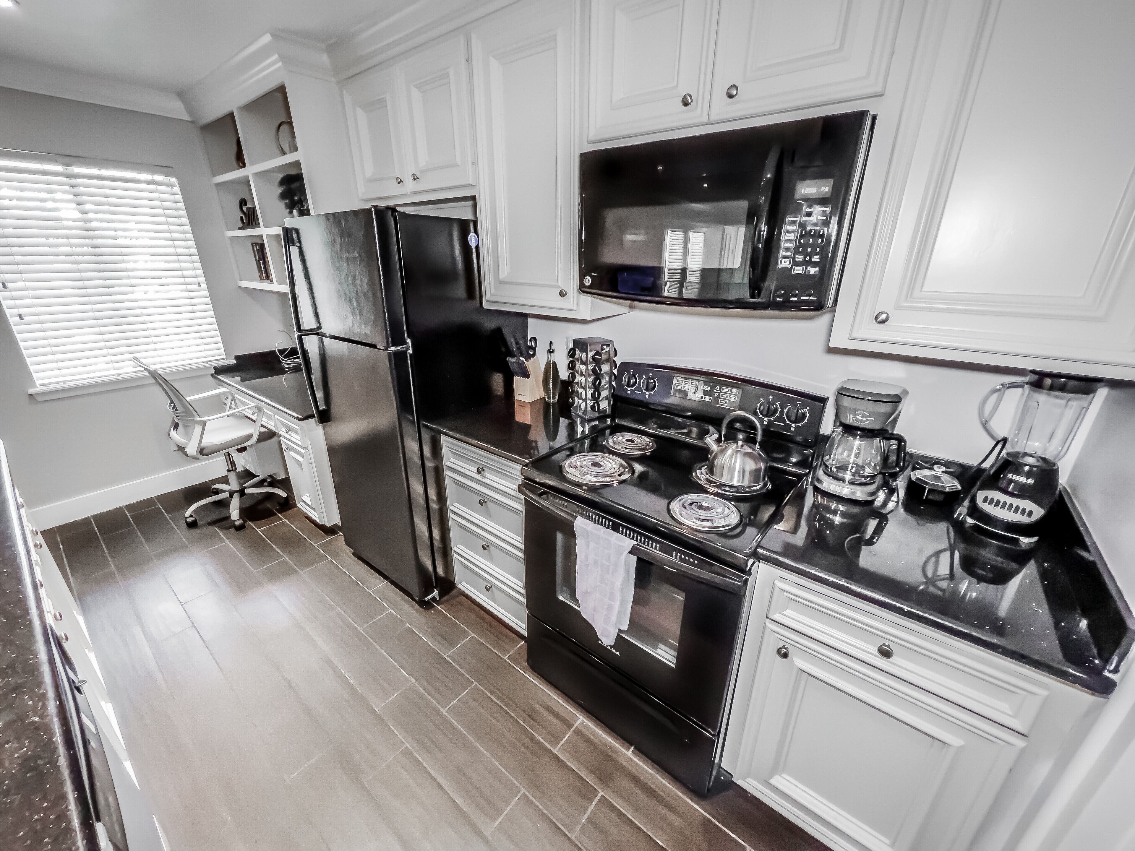 Midtown Montrose Bungalow🌞