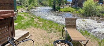 On The River, Hot Tub, Walk to Town #6002