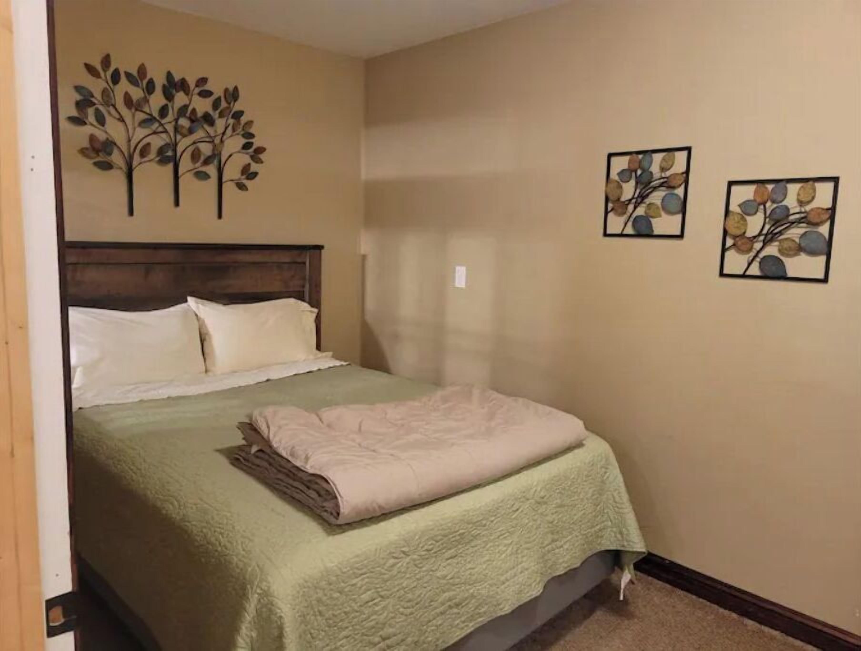 2 chambres, fer et planche à repasser, accès au Wi-Fi (inclus)