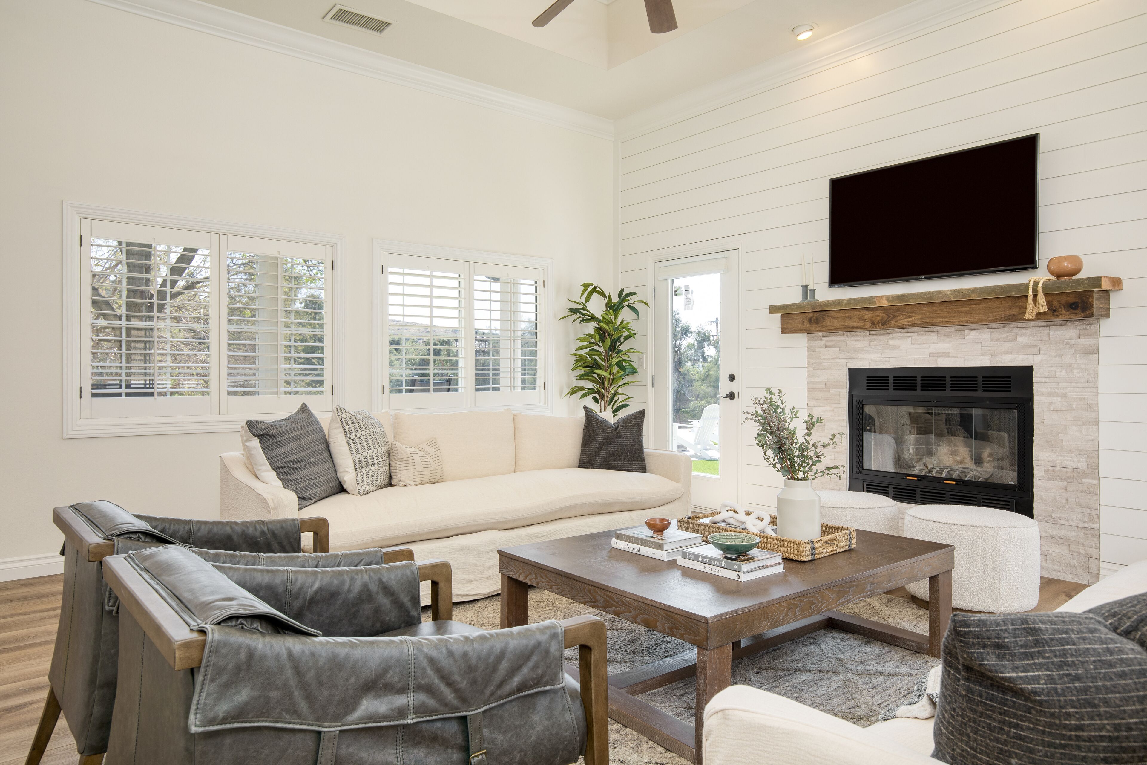 The Riesling Retreat by AvantStay | Pool HotTub Putting Green & Pickle Ball Crt!