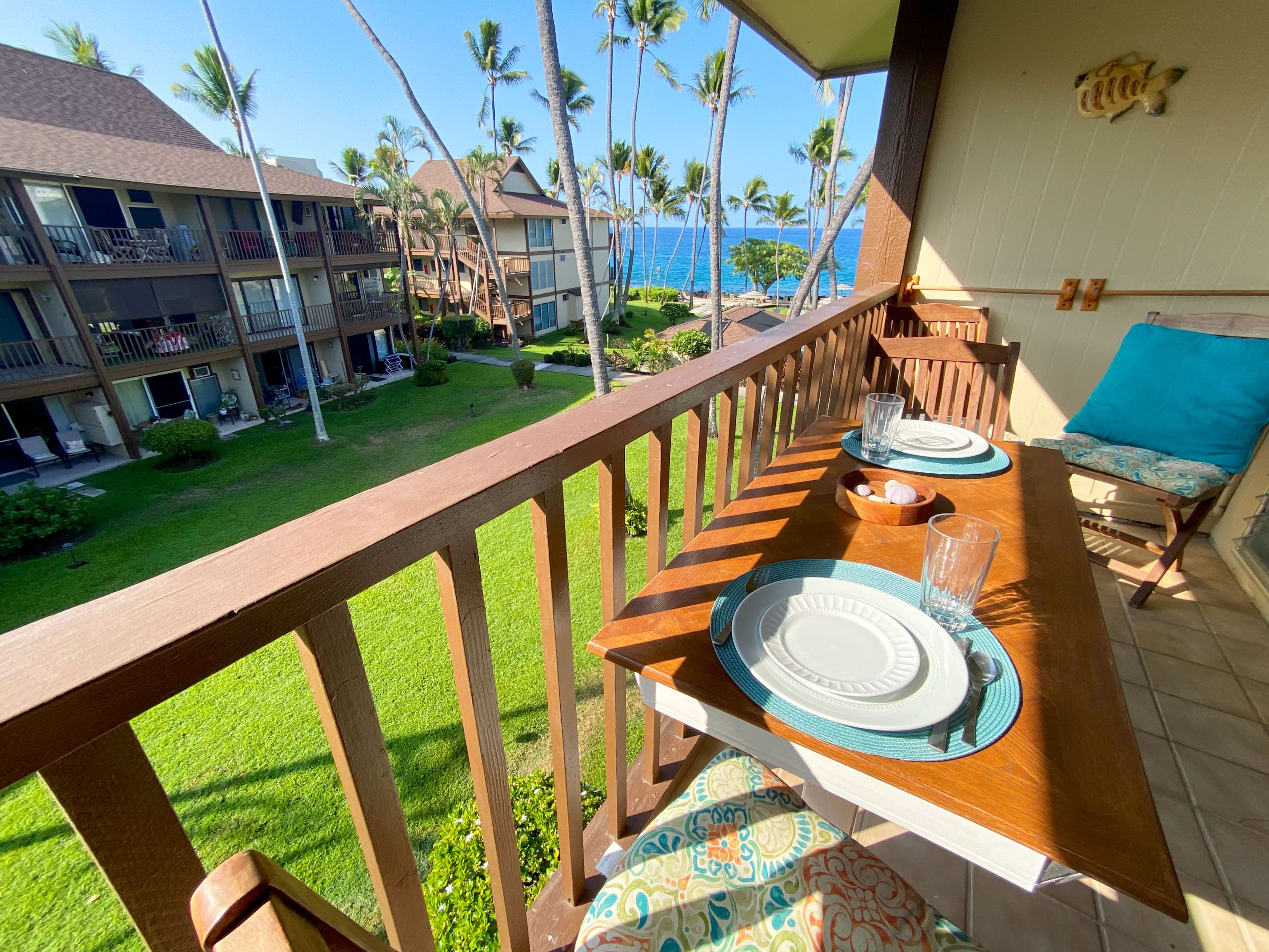 Kona Isle B34 - Ocean View, Top Floor with AC. Peaceful Oceanfront Complex