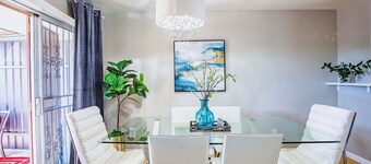 Lovely 2-Bedroom Rental Unit With Indoor Fireplace