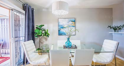Lovely 2-Bedroom Rental Unit With Indoor Fireplace