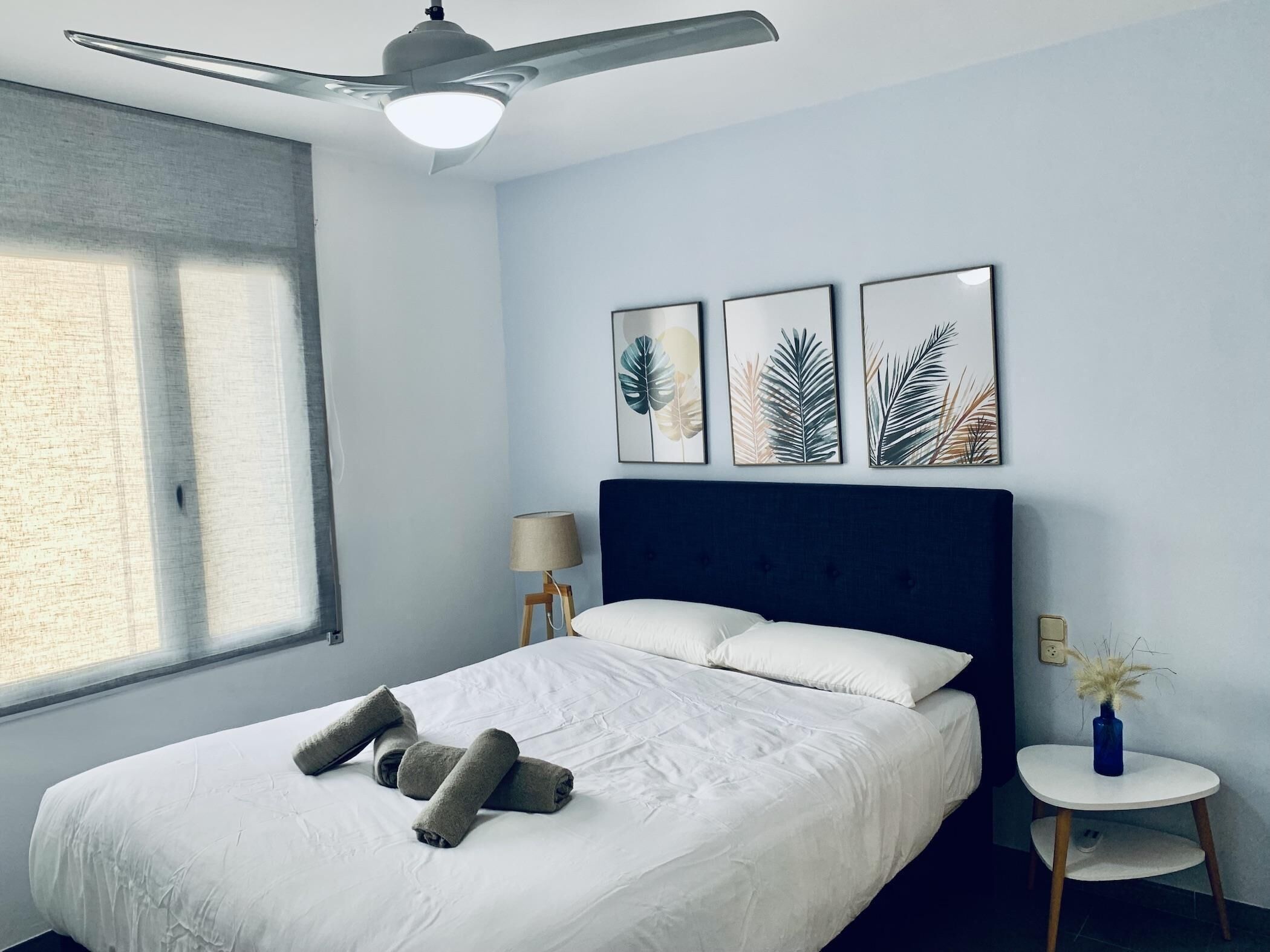 3 bedrooms, iron/ironing board, internet, bed sheets