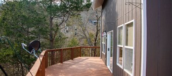 Sleeps 15! Waterfront Escape w/ Game Room & Fire Pit