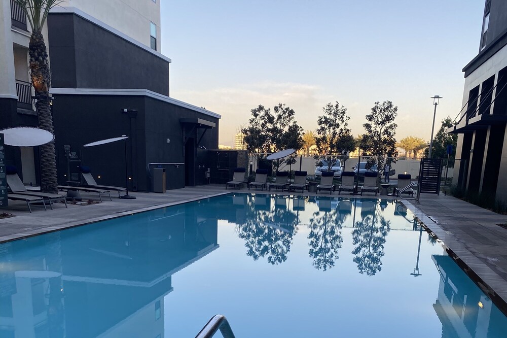 Lovely Unit located in Anaheim - Near Disneyland