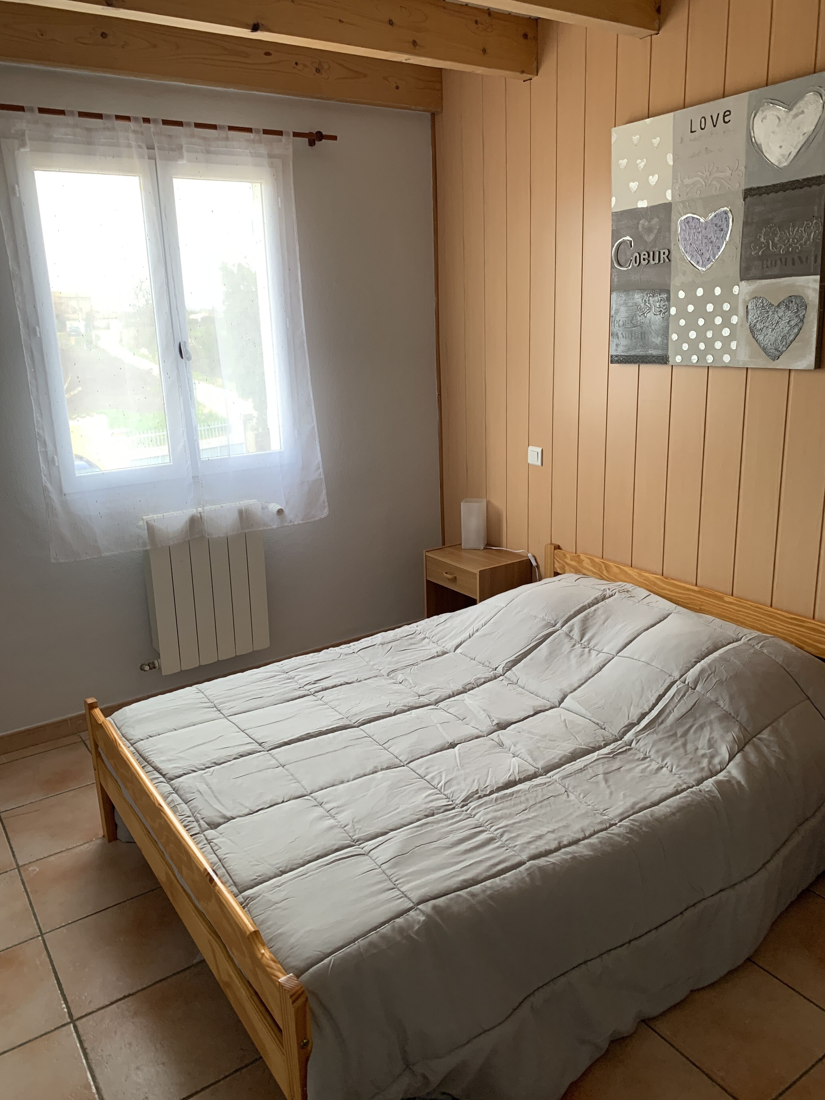 2 chambres, fer et planche à repasser, Wi-Fi gratuit, draps fournis